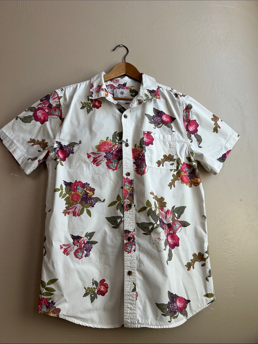 On The Byas Cotton Hawaiian White Floral Short-Sleeve Button-Up Shirt. Sz. Large